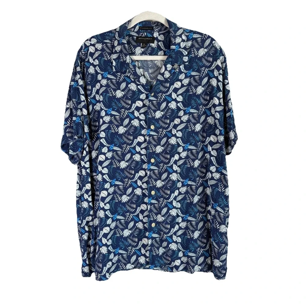 Banana Republic Mens XL Button Shirt Short‎ Sleeve Floral Blue Tropical Hawaiian
